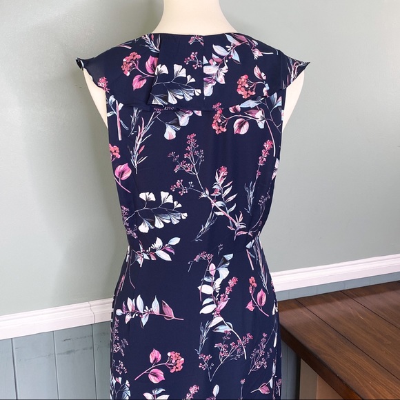 Banana Republic Floral Ruffle-Wrap Maxi Dress, 8 - Picture 8 of 8